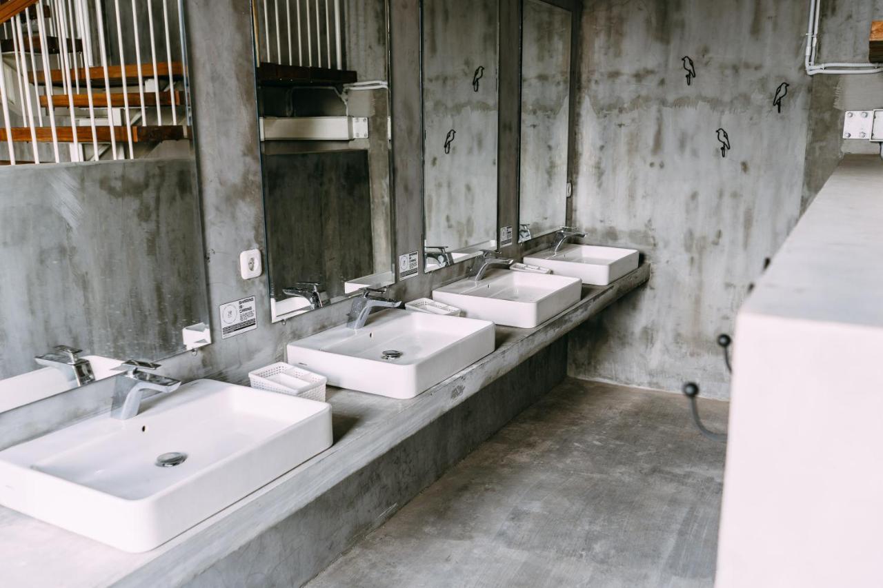 So! Boutique Hostel Malang Exterior photo